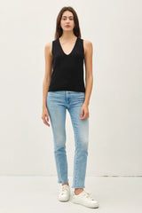 MINIMAL V NECK SWEATER TANK