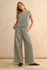 STRIPED PATTERN WIDE LEG PANTS